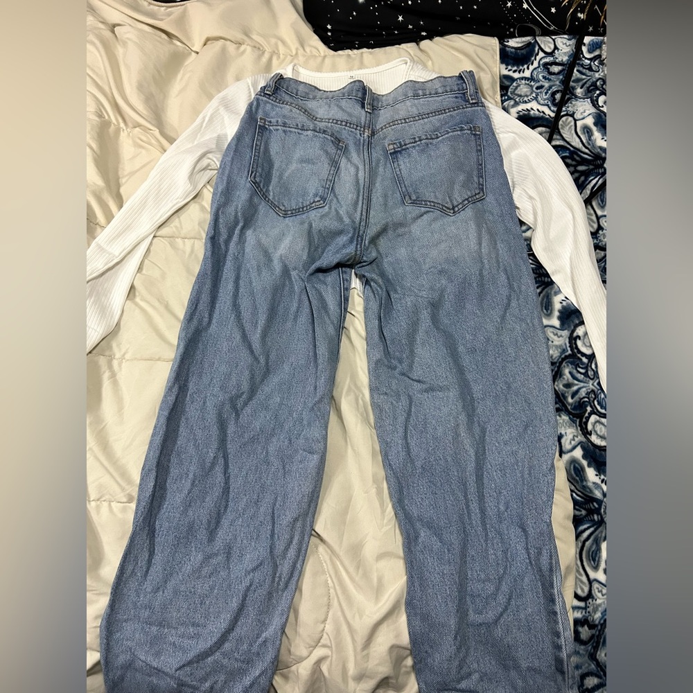 Jeans - Picture 3 of 3
